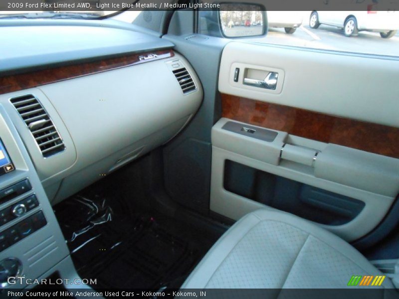 Light Ice Blue Metallic / Medium Light Stone 2009 Ford Flex Limited AWD