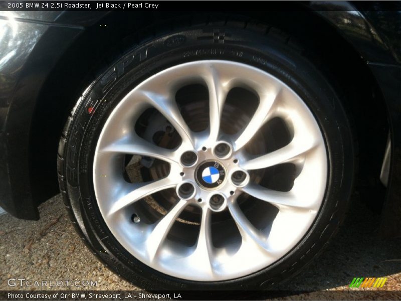 Jet Black / Pearl Grey 2005 BMW Z4 2.5i Roadster