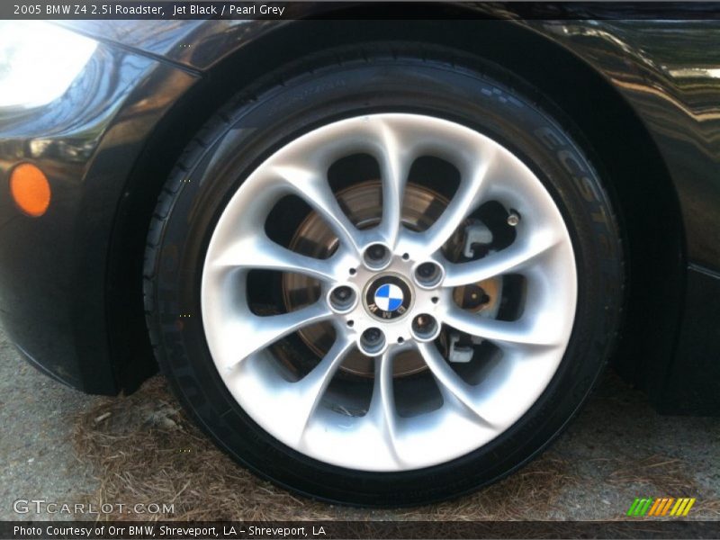 Jet Black / Pearl Grey 2005 BMW Z4 2.5i Roadster