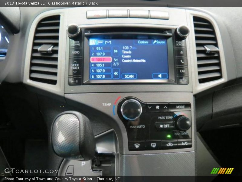 Classic Silver Metallic / Black 2013 Toyota Venza LE