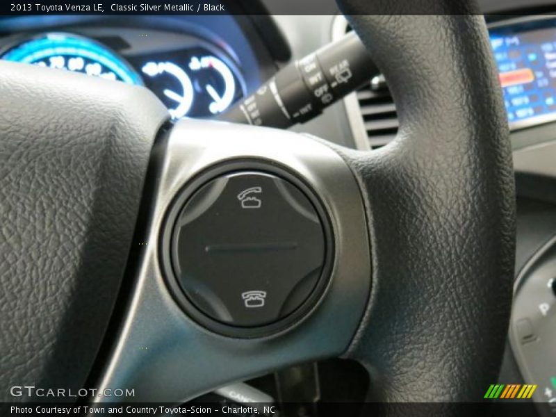Classic Silver Metallic / Black 2013 Toyota Venza LE