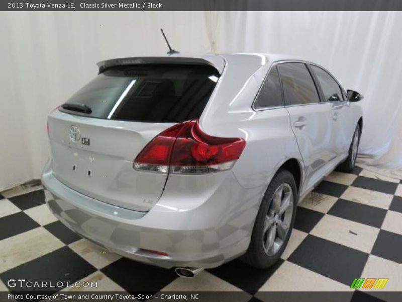 Classic Silver Metallic / Black 2013 Toyota Venza LE