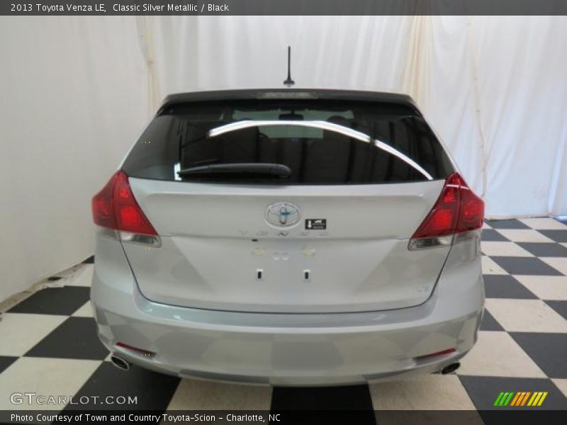 Classic Silver Metallic / Black 2013 Toyota Venza LE