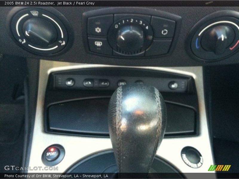 Jet Black / Pearl Grey 2005 BMW Z4 2.5i Roadster