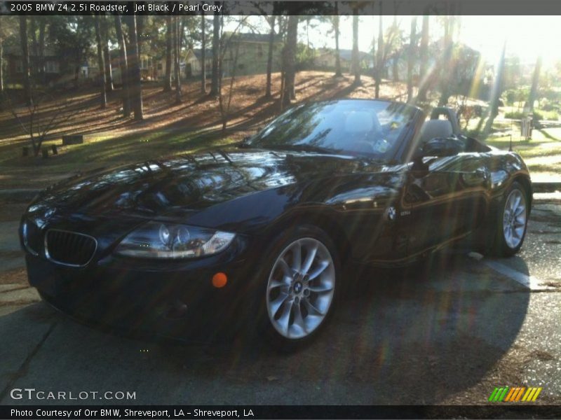 Jet Black / Pearl Grey 2005 BMW Z4 2.5i Roadster