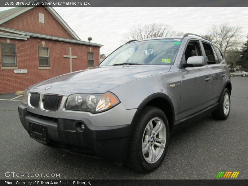Front 3/4 View of 2005 X3 3.0i