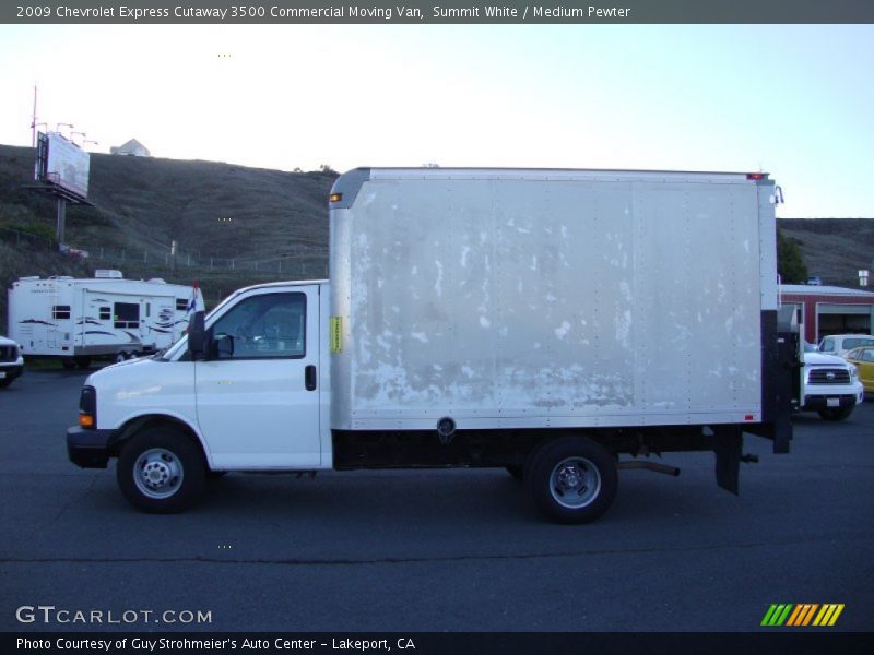  2009 Express Cutaway 3500 Commercial Moving Van Summit White