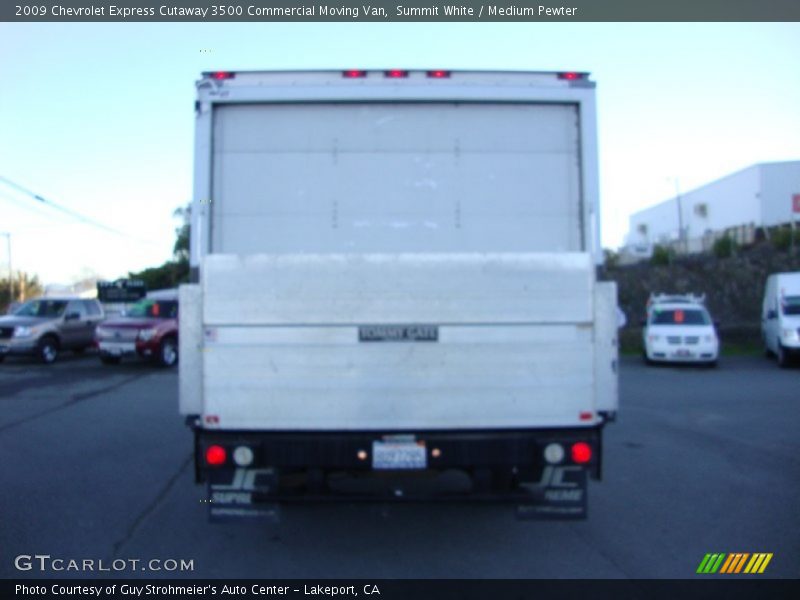 Summit White / Medium Pewter 2009 Chevrolet Express Cutaway 3500 Commercial Moving Van