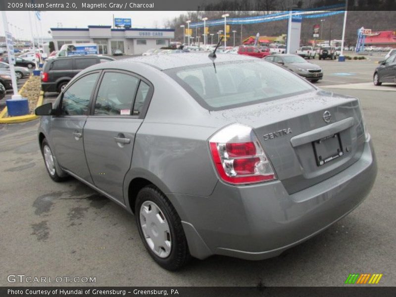 Magnetic Gray / Charcoal 2009 Nissan Sentra 2.0