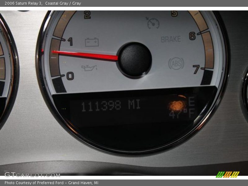 Coastal Gray / Gray 2006 Saturn Relay 3