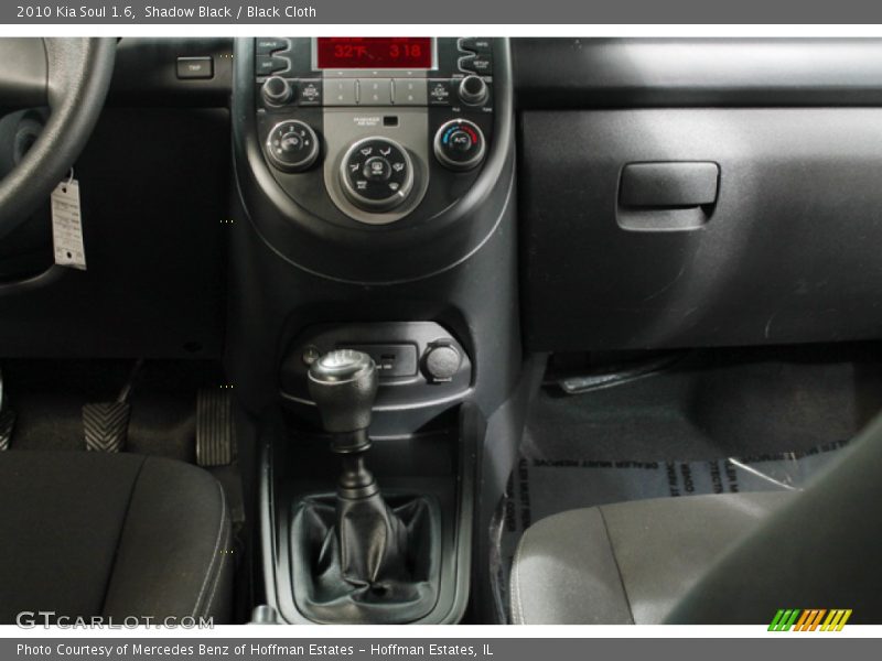Shadow Black / Black Cloth 2010 Kia Soul 1.6