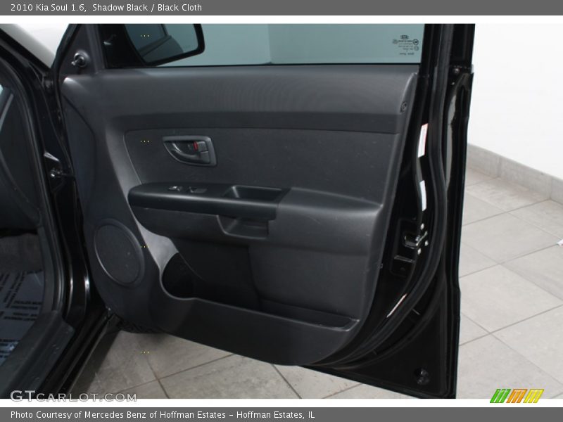 Shadow Black / Black Cloth 2010 Kia Soul 1.6