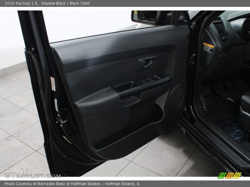 Shadow Black / Black Cloth 2010 Kia Soul 1.6