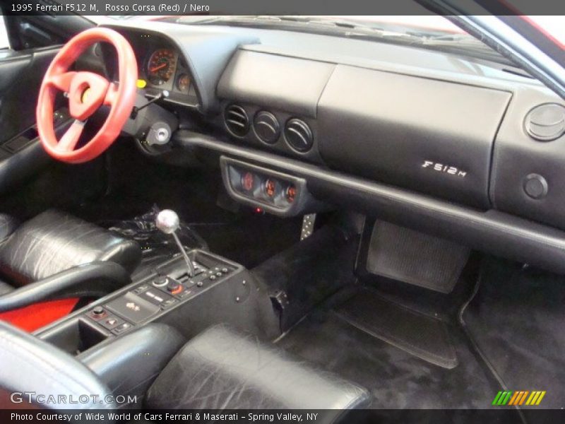 Dashboard of 1995 F512 M 