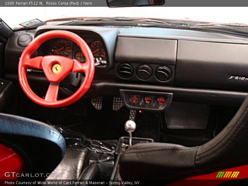 Dashboard of 1995 F512 M 