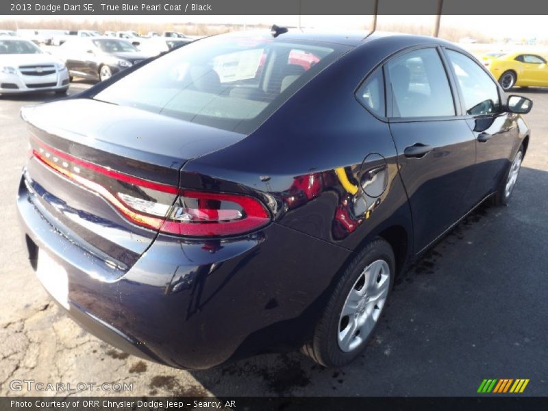 True Blue Pearl Coat / Black 2013 Dodge Dart SE