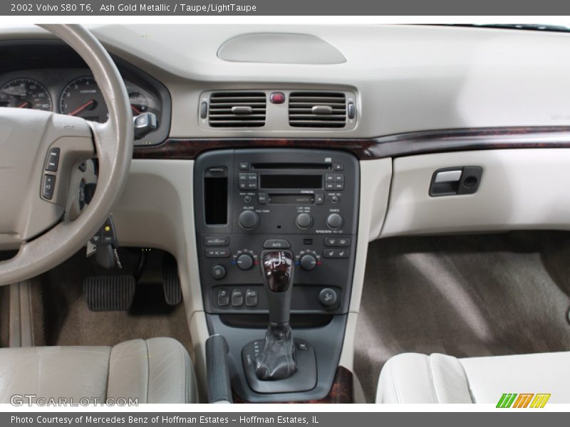 Dashboard of 2002 S80 T6