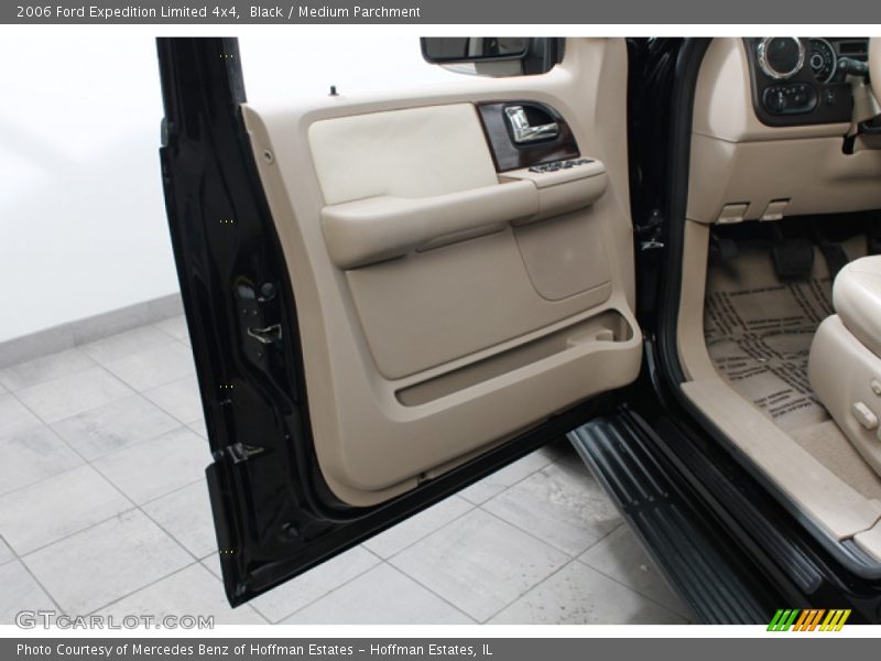 Black / Medium Parchment 2006 Ford Expedition Limited 4x4