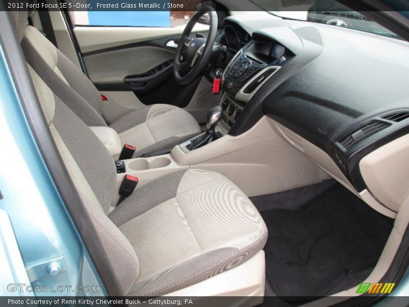  2012 Focus SE 5-Door Stone Interior