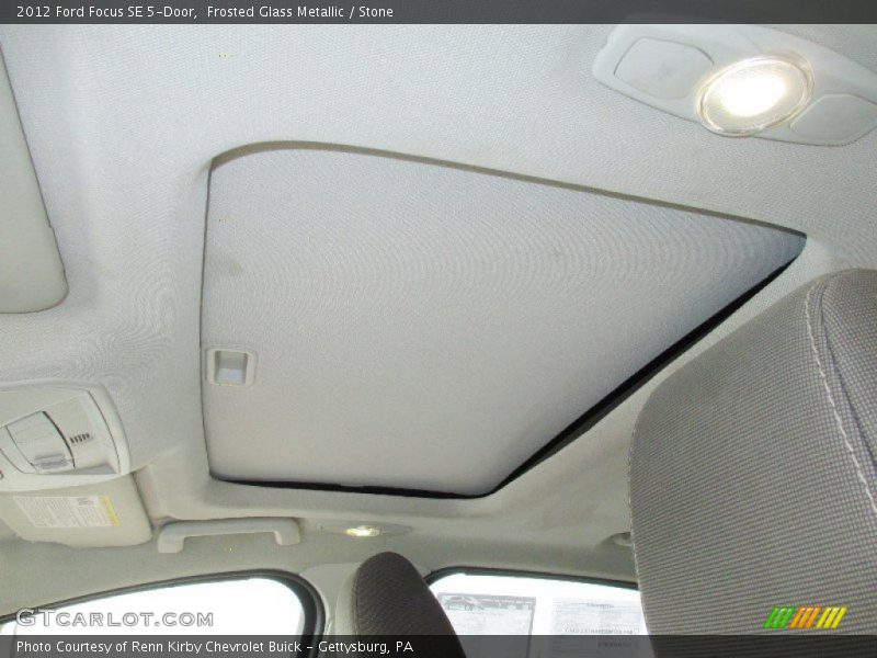 Sunroof of 2012 Focus SE 5-Door