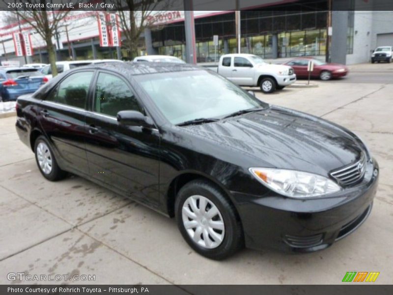 Black / Gray 2005 Toyota Camry LE