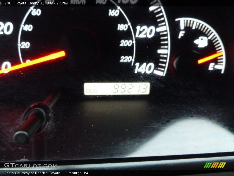 Black / Gray 2005 Toyota Camry LE
