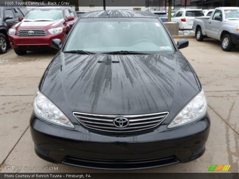 Black / Gray 2005 Toyota Camry LE