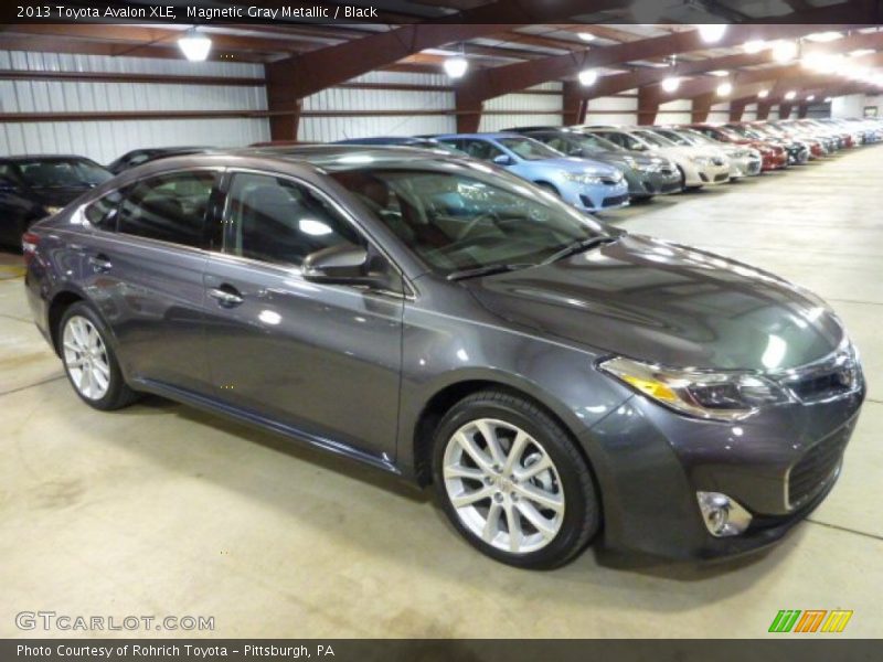 Magnetic Gray Metallic / Black 2013 Toyota Avalon XLE