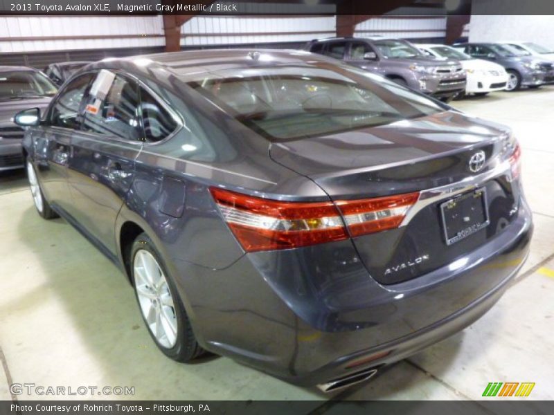 Magnetic Gray Metallic / Black 2013 Toyota Avalon XLE