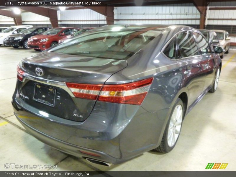 Magnetic Gray Metallic / Black 2013 Toyota Avalon XLE