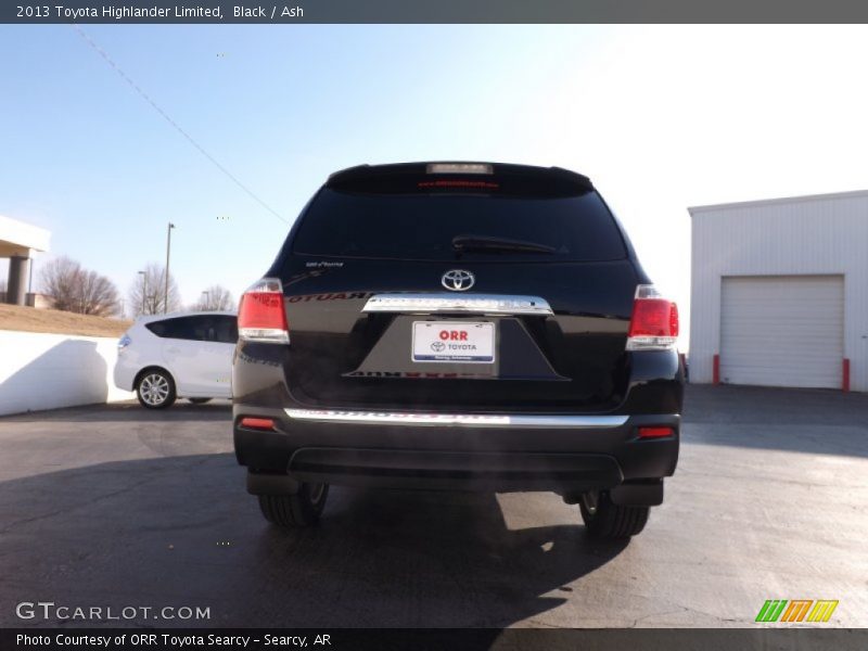 Black / Ash 2013 Toyota Highlander Limited