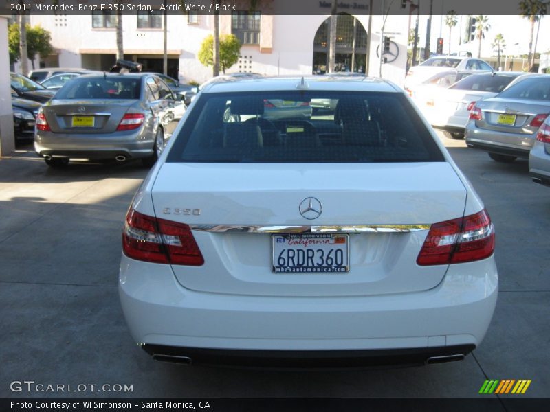 Arctic White / Black 2011 Mercedes-Benz E 350 Sedan