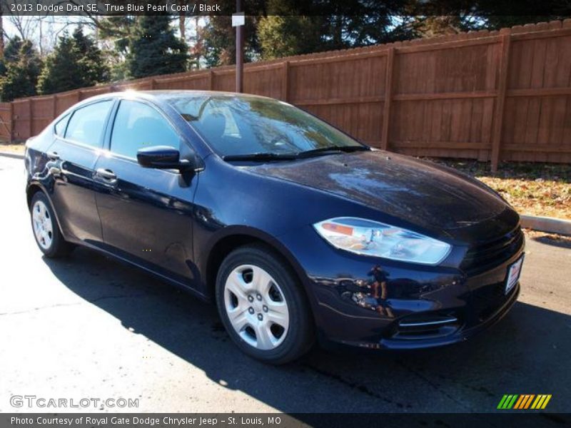 True Blue Pearl Coat / Black 2013 Dodge Dart SE