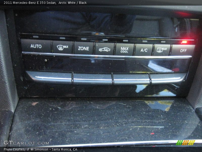 Arctic White / Black 2011 Mercedes-Benz E 350 Sedan