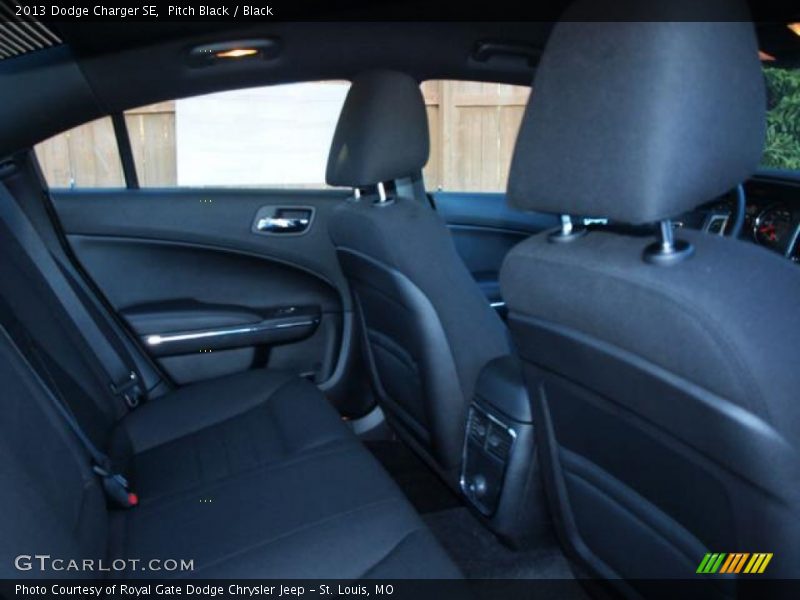 Pitch Black / Black 2013 Dodge Charger SE
