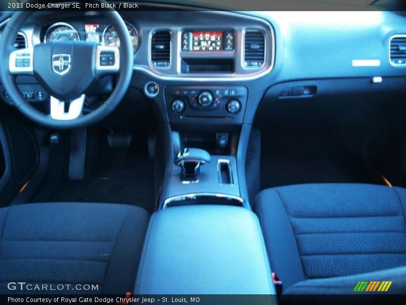 Pitch Black / Black 2013 Dodge Charger SE