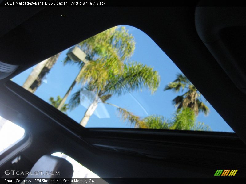 Arctic White / Black 2011 Mercedes-Benz E 350 Sedan