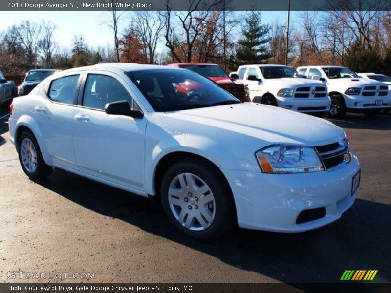 New Bright White / Black 2013 Dodge Avenger SE