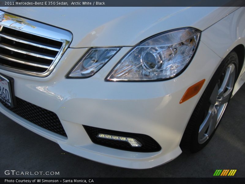 Arctic White / Black 2011 Mercedes-Benz E 350 Sedan
