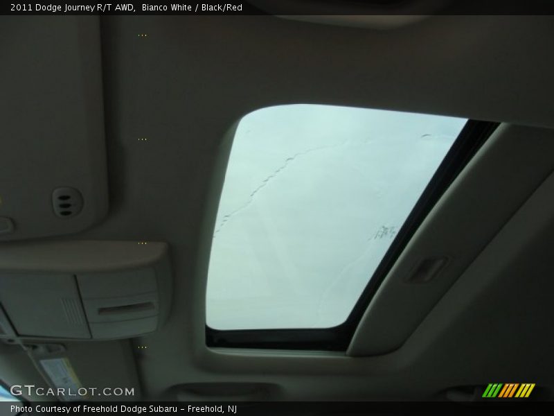 Sunroof of 2011 Journey R/T AWD