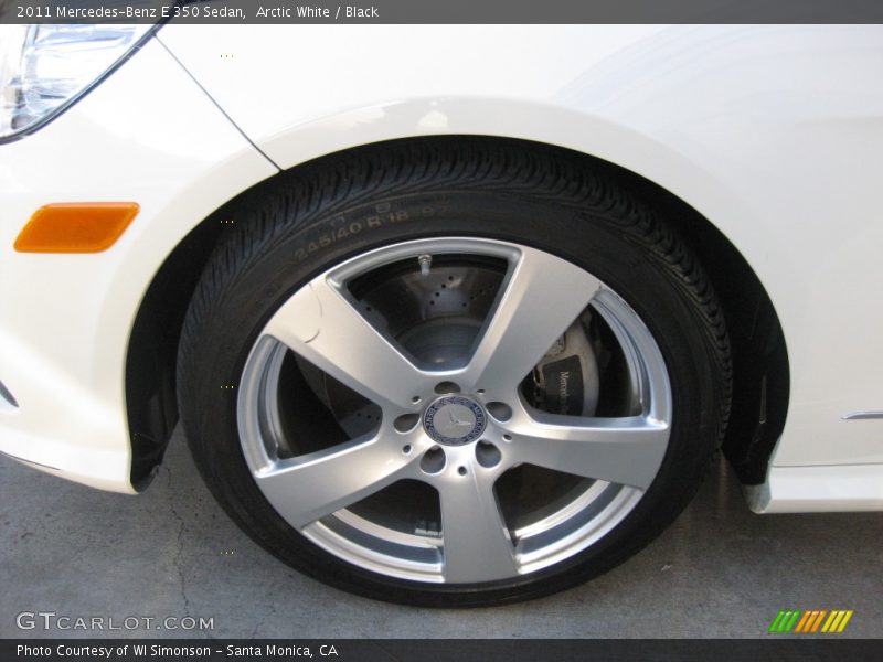 Arctic White / Black 2011 Mercedes-Benz E 350 Sedan
