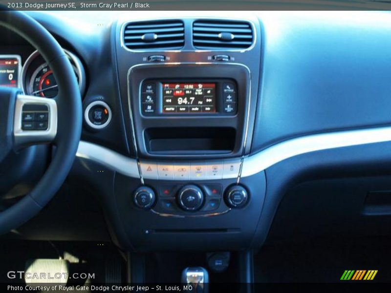 Storm Gray Pearl / Black 2013 Dodge Journey SE