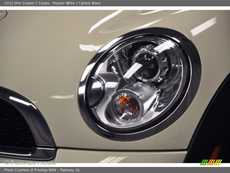 Pepper White / Carbon Black 2012 Mini Cooper S Coupe