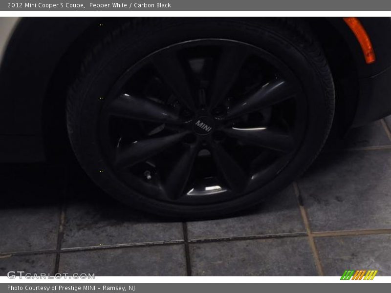 Pepper White / Carbon Black 2012 Mini Cooper S Coupe
