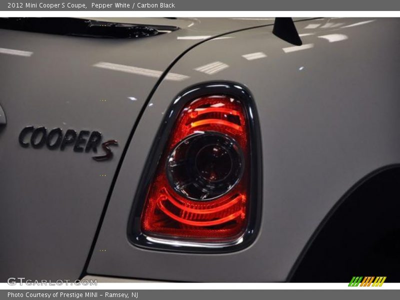 Pepper White / Carbon Black 2012 Mini Cooper S Coupe