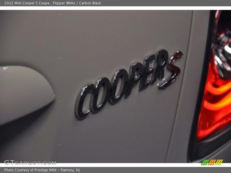 Pepper White / Carbon Black 2012 Mini Cooper S Coupe