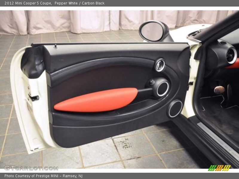 Pepper White / Carbon Black 2012 Mini Cooper S Coupe