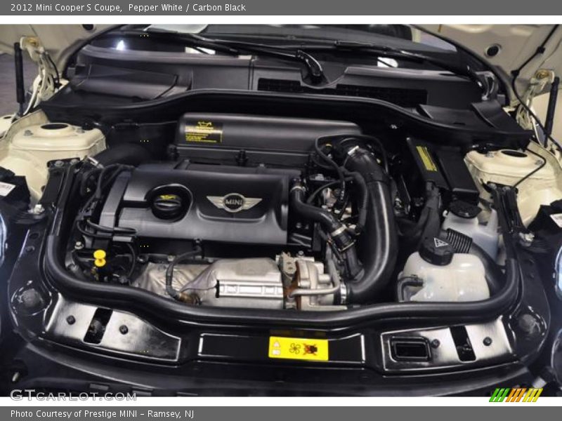 Pepper White / Carbon Black 2012 Mini Cooper S Coupe