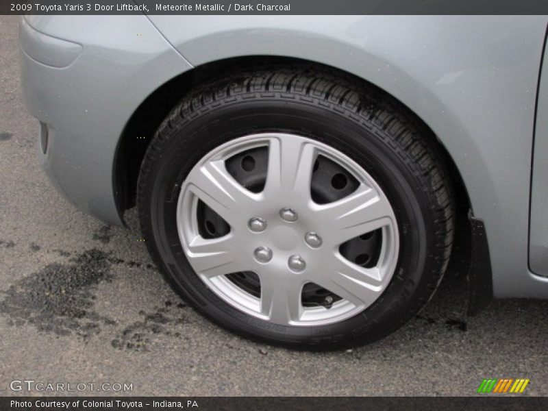 Meteorite Metallic / Dark Charcoal 2009 Toyota Yaris 3 Door Liftback