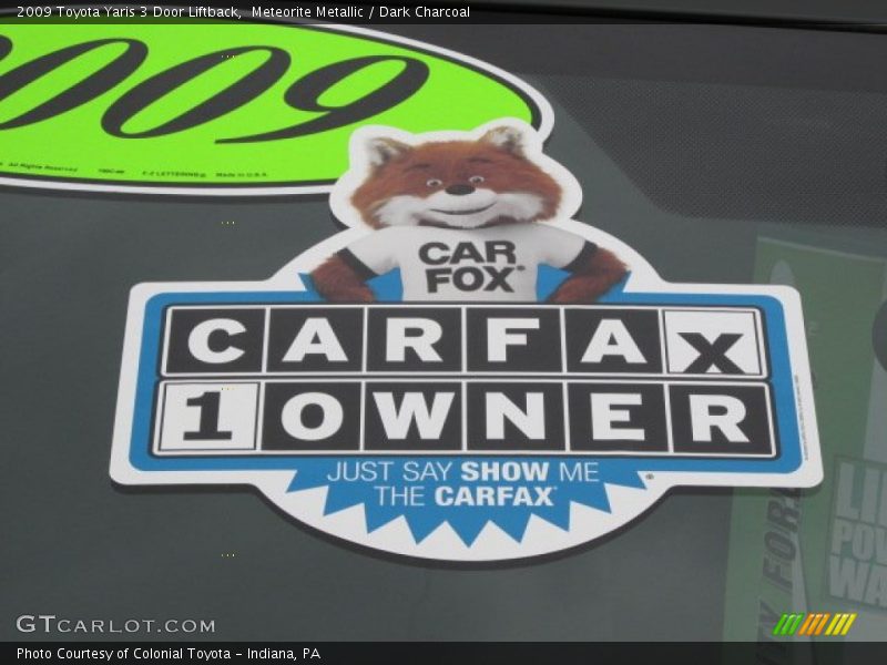 Meteorite Metallic / Dark Charcoal 2009 Toyota Yaris 3 Door Liftback